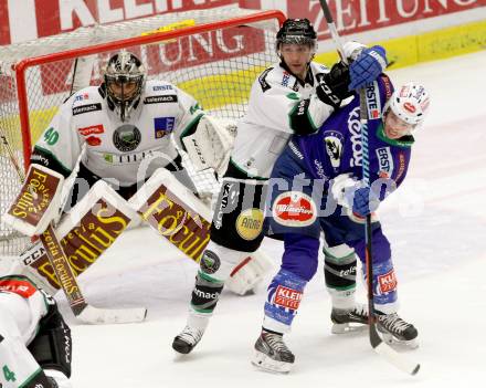 EBEL. Eishockey Bundesliga. EC VSV gegen HDD TELEMACH Olimpija Ljubljana. Marco Pewal,  (VSV), Marvin Degon (Laibach). Villach, am 30.11.2014.
Foto: Kuess 


---
pressefotos, pressefotografie, kuess, qs, qspictures, sport, bild, bilder, bilddatenbank