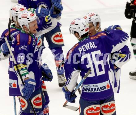 EBEL. Eishockey Bundesliga. EC VSV gegen HDD TELEMACH Olimpija Ljubljana.  Torjubel Marco Pewal, Marius Goehringer, Patrick Platzer (VSV). Villach, am 30.11.2014.
Foto: Kuess 


---
pressefotos, pressefotografie, kuess, qs, qspictures, sport, bild, bilder, bilddatenbank