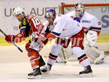 EBEL. Eishockey Bundesliga. KAC gegen EC Red Bull Salzburg. Thomas Koch,  (KAC), Brian Fahey (Salzburg). Klagenfurt, am 30.11.2014.
Foto: Kuess 

---
pressefotos, pressefotografie, kuess, qs, qspictures, sport, bild, bilder, bilddatenbank