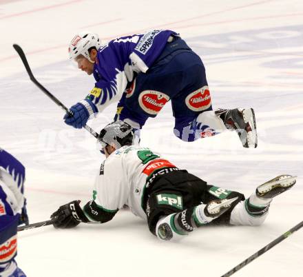 EBEL. Eishockey Bundesliga. EC VSV gegen HDD TELEMACH Olimpija Ljubljana. John Lammers,  (VSV), Marvin Degon (Laibach). Villach, am 30.11.2014.
Foto: Kuess 


---
pressefotos, pressefotografie, kuess, qs, qspictures, sport, bild, bilder, bilddatenbank