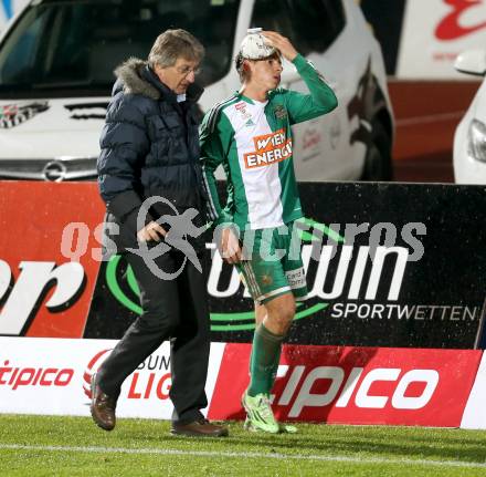 Fussball Bundesliga. RZ Pellets WAC gegen SK Rapid Wien. Verletzt Stefan Schwab (Rapid). Wolfsberg, am 7.11.2014.
Foto: Kuess

---
pressefotos, pressefotografie, kuess, qs, qspictures, sport, bild, bilder, bilddatenbank