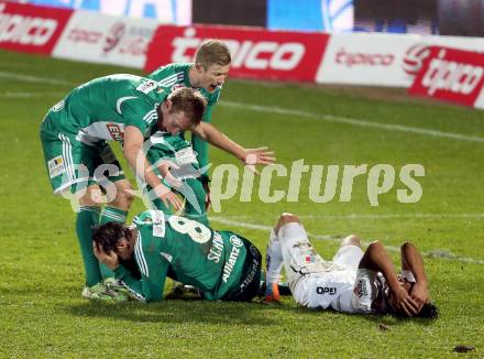 Fussball Bundesliga. RZ Pellets WAC gegen SK Rapid Wien. Torjubel Rapid. Wolfsberg, am 7.11.2014.
Foto: Kuess

---
pressefotos, pressefotografie, kuess, qs, qspictures, sport, bild, bilder, bilddatenbank