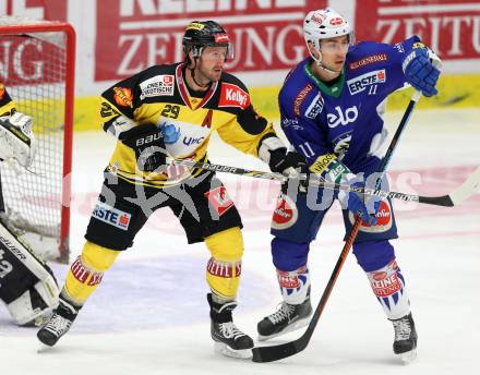 EBEL. Eishockey Bundesliga. EC VSV gegen UPC Vienna Capitals. Mark Santorelli,  (VSV), Sven Klimbacher (Caps). Villach, am 12.12.2014.
Foto: Kuess 


---
pressefotos, pressefotografie, kuess, qs, qspictures, sport, bild, bilder, bilddatenbank