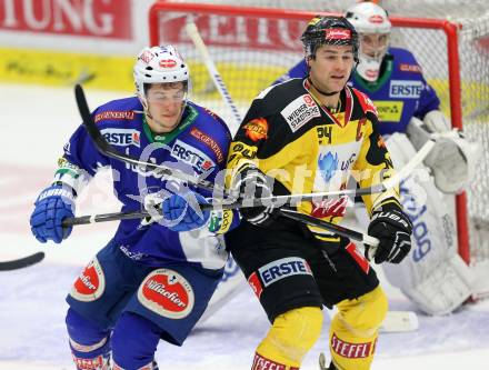 EBEL. Eishockey Bundesliga. EC VSV gegen UPC Vienna Capitals. Stefan Bacher,  (VSV), Jonathan Ferland (Caps). Villach, am 12.12.2014.
Foto: Kuess 


---
pressefotos, pressefotografie, kuess, qs, qspictures, sport, bild, bilder, bilddatenbank