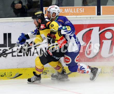 EBEL. Eishockey Bundesliga. EC VSV gegen UPC Vienna Capitals. Gerhard Unterluggauer, (VSV), Rafael Rotter (Caps). Villach, am 12.12.2014.
Foto: Kuess 


---
pressefotos, pressefotografie, kuess, qs, qspictures, sport, bild, bilder, bilddatenbank