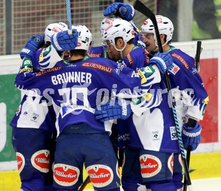 EBEL. Eishockey Bundesliga. EC VSV gegen UPC Vienna Capitals. Torjubel Brock McBride, Mark Santorelli, Marco Pewal, Nico Brunner, Klemen Pretnar (VSV). Villach, am 12.12.2014.
Foto: Kuess 


---
pressefotos, pressefotografie, kuess, qs, qspictures, sport, bild, bilder, bilddatenbank