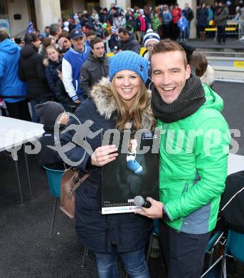 EBEL. Eishockey Bundesliga. VSV Kalenderpraesentation. Sandra Kreiner, Joschi Peharz. Villach, am 13.12.2014.
Foto: Kuess
---
pressefotos, pressefotografie, kuess, qs, qspictures, sport, bild, bilder, bilddatenbank