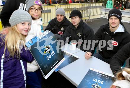 EBEL. Eishockey Bundesliga. VSV Kalenderpraesentation. Nico Brunner, Brock McBride, Stefan Bacher. Villach, am 13.12.2014.
Foto: Kuess
---
pressefotos, pressefotografie, kuess, qs, qspictures, sport, bild, bilder, bilddatenbank