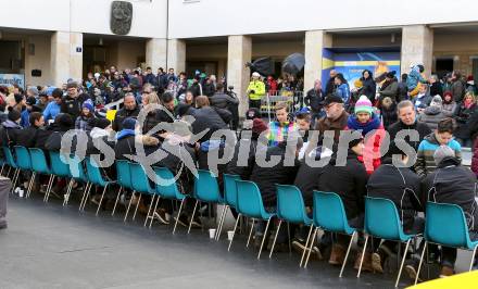 EBEL. Eishockey Bundesliga. VSV Kalenderpraesentation. Fans. Villach, am 13.12.2014.
Foto: Kuess
---
pressefotos, pressefotografie, kuess, qs, qspictures, sport, bild, bilder, bilddatenbank