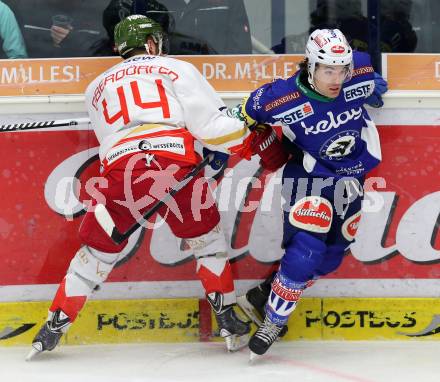 EBEL. Eishockey Bundesliga. EC VSV gegen HCB SUEDTIROL. Brock McBride,  (VSV), Hannes Oberdoerfer (Bozen). Villach, am 14.12.2014.
Foto: Kuess 


---
pressefotos, pressefotografie, kuess, qs, qspictures, sport, bild, bilder, bilddatenbank