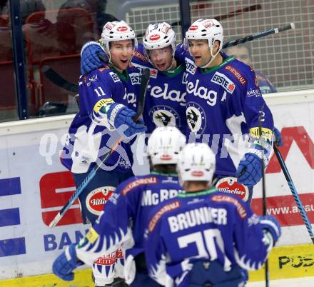 EBEL. Eishockey Bundesliga. EC VSV gegen HCB SUEDTIROL. Torjubel Marco Pewal, Mark Santorelli, Cole Jarrett, Brock McBride, Nico Brunner (VSV). Villach, am 14.12.2014.
Foto: Kuess 


---
pressefotos, pressefotografie, kuess, qs, qspictures, sport, bild, bilder, bilddatenbank