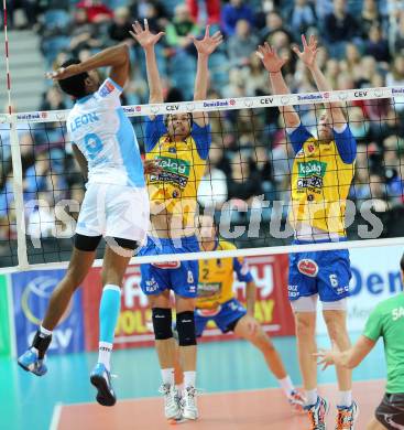 Volleyball Champions League. SK Posojilnica Aich/Dob gegen Zenit Kazan.  Rok Satler, Peter Wohlfahrtstaetter (Aich/Dob). Klagenfurt, am 17.12.2014.
Foto: Kuess
---
pressefotos, pressefotografie, kuess, qs, qspictures, sport, bild, bilder, bilddatenbank