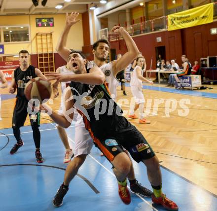 Basketball 2.Bundesliga 2014/15 Grunddurchgang 13.Runde. Woerthersee Piraten gegen Basket Flames. Daniel Gspandl (Piraten), Vladimir Gavranic (Basket Flames). Klagenfurt, 20.12.2014.
Foto: Kuess
---
pressefotos, pressefotografie, kuess, qs, qspictures, sport, bild, bilder, bilddatenbank