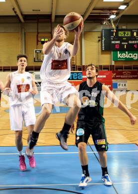 Basketball 2.Bundesliga 2014/15 Grunddurchgang 13.Runde. Woerthersee Piraten gegen Basket Flames. Tim Huber (Piraten), Florian Poecksteiner (Basket Flames). Klagenfurt, 20.12.2014.
Foto: Kuess
---
pressefotos, pressefotografie, kuess, qs, qspictures, sport, bild, bilder, bilddatenbank