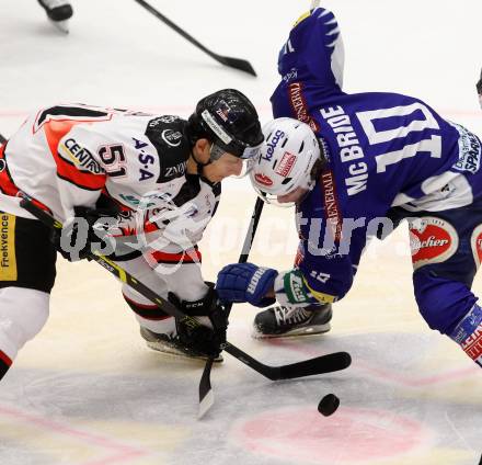 EBEL. Eishockey Bundesliga. EC VSV gegen HC Orli Znojmo. Brock McBride,  (VSV), Jan Seda (Znojmo). Villach, am 23.12.2014.
Foto: Kuess 


---
pressefotos, pressefotografie, kuess, qs, qspictures, sport, bild, bilder, bilddatenbank