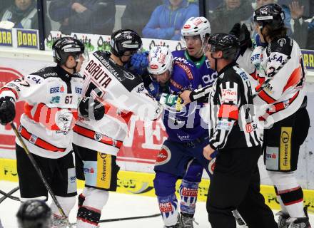 EBEL. Eishockey Bundesliga. EC VSV gegen HC Orli Znojmo. Rauferei Mark Santorelli,  (VSV), Antonin Boruta (Znojmo). Villach, am 23.12.2014.
Foto: Kuess 


---
pressefotos, pressefotografie, kuess, qs, qspictures, sport, bild, bilder, bilddatenbank