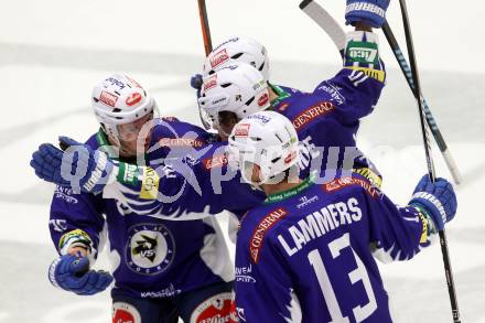 EBEL. Eishockey Bundesliga. EC VSV gegen HC Orli Znojmo. Torjubel Brock McBride, Marco Pewal (VSV). Villach, am 23.12.2014.
Foto: Kuess 


---
pressefotos, pressefotografie, kuess, qs, qspictures, sport, bild, bilder, bilddatenbank