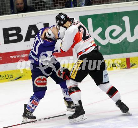 EBEL. Eishockey Bundesliga. EC VSV gegen HC Orli Znojmo. Rauferei Brock McBride,  (VSV), Patrik Novak (Znojmo). Villach, am 23.12.2014.
Foto: Kuess 


---
pressefotos, pressefotografie, kuess, qs, qspictures, sport, bild, bilder, bilddatenbank