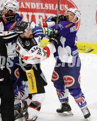 EBEL. Eishockey Bundesliga. EC VSV gegen HC Orli Znojmo. Rauferei Gerhard Unterluggauer,  (VSV), Jan Lattner (Znojmo). Villach, am 23.12.2014.
Foto: Kuess 


---
pressefotos, pressefotografie, kuess, qs, qspictures, sport, bild, bilder, bilddatenbank