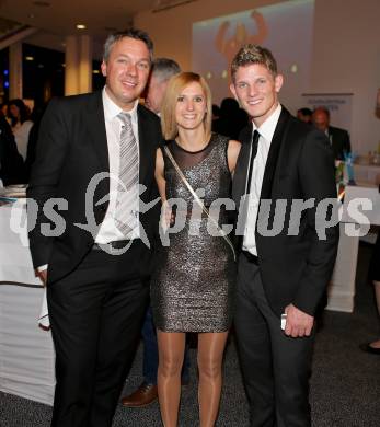 Sportgala. Nacht des Sports. Ehrung Sportler des Jahres. Fritz Strobl, Thomas Morgenstern mit freundin Silvia. Congress Center Villach, 22.12.2014.
Foto: Kuess
---
pressefotos, pressefotografie, kuess, qs, qspictures, sport, bild, bilder, bilddatenbank