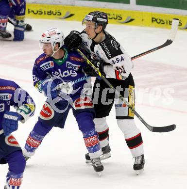 EBEL. Eishockey Bundesliga. EC VSV gegen HC Orli Znojmo. Marco Pewal, (VSV),  Jan Seda (Znojmo). Villach, am 23.12.2014.
Foto: Kuess 


---
pressefotos, pressefotografie, kuess, qs, qspictures, sport, bild, bilder, bilddatenbank