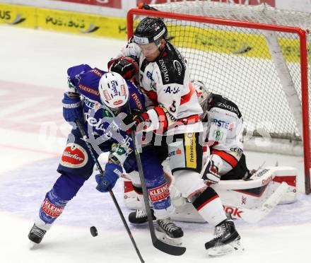 EBEL. Eishockey Bundesliga. EC VSV gegen HC Orli Znojmo. Marco Pewal,  (VSV), Ales Sova (Znojmo). Villach, am 23.12.2014.
Foto: Kuess 


---
pressefotos, pressefotografie, kuess, qs, qspictures, sport, bild, bilder, bilddatenbank