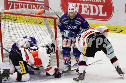 EBEL. Eishockey Bundesliga. EC VSV gegen HC Orli Znojmo. LAMOUREUX Jean Philippe, Gerhard Unterluggauer,  (VSV), Jan Lattner, NOVAK Patrik (Znojmo). Villach, am 23.12.2014.
Foto: Kuess 


---
pressefotos, pressefotografie, kuess, qs, qspictures, sport, bild, bilder, bilddatenbank