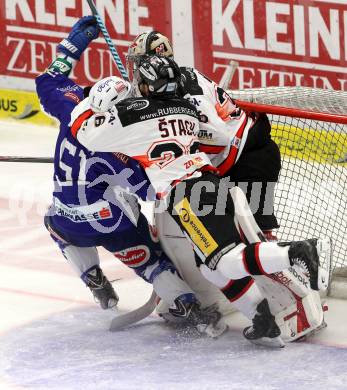 EBEL. Eishockey Bundesliga. EC VSV gegen HC Orli Znojmo. Eric Hunter,  (VSV), Lubomir Stach, HOLT Chris (Znojmo). Villach, am 23.12.2014.
Foto: Kuess 


---
pressefotos, pressefotografie, kuess, qs, qspictures, sport, bild, bilder, bilddatenbank