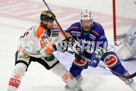 EBEL. Eishockey Bundesliga. EC VSV gegen Moser Medical Graz 99ers.  Gerhard Unterluggauer, (VSV), Tomas Petruska (Graz 99ers). Villach, am 28.12.2014.
Foto: Kuess 


---
pressefotos, pressefotografie, kuess, qs, qspictures, sport, bild, bilder, bilddatenbank