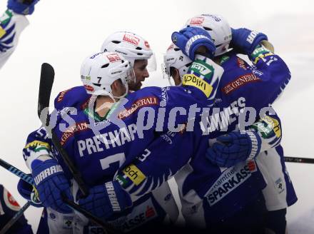 EBEL. Eishockey Bundesliga. EC VSV gegen Moser Medical Graz 99ers.  Torjubel VSV. Villach, am 28.12.2014.
Foto: Kuess 


---
pressefotos, pressefotografie, kuess, qs, qspictures, sport, bild, bilder, bilddatenbank