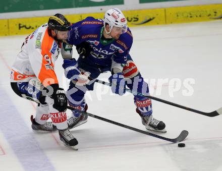 EBEL. Eishockey Bundesliga. EC VSV gegen Moser Medical Graz 99ers.  Eric HUnter,  (VSV), Marek Zagrapan (Graz 99ers). Villach, am 28.12.2014.
Foto: Kuess 


---
pressefotos, pressefotografie, kuess, qs, qspictures, sport, bild, bilder, bilddatenbank