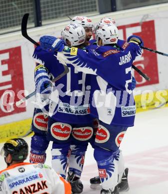 EBEL. Eishockey Bundesliga. EC VSV gegen Moser Medical Graz 99ers.  Torjubel Eric Hunter, Darren Haydar, John Lammers, Cole Jarrett (VSV). Villach, am 28.12.2014.
Foto: Kuess 


---
pressefotos, pressefotografie, kuess, qs, qspictures, sport, bild, bilder, bilddatenbank