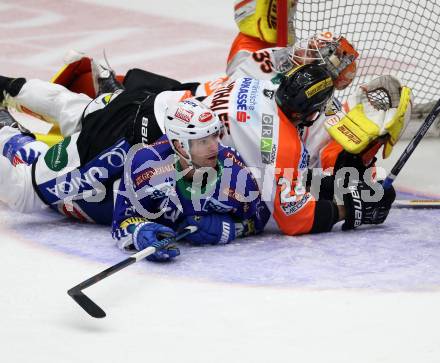 EBEL. Eishockey Bundesliga. EC VSV gegen Moser Medical Graz 99ers.  Darren Haydar,  (VSV), Kristof Reinthaler, Danny Sabourin (Graz 99ers). Villach, am 28.12.2014.
Foto: Kuess 


---
pressefotos, pressefotografie, kuess, qs, qspictures, sport, bild, bilder, bilddatenbank