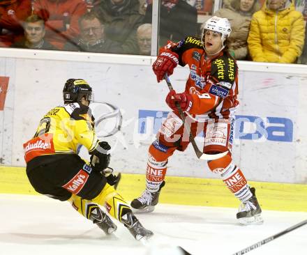 EBEL. Eishockey Bundesliga. KAC gegen UPC Vienna Capitals. Lukas Pither,  (KAC), Dustin Sylvester (Caps). Klagenfurt, am 30.12.2014.
Foto: Kuess 

---
pressefotos, pressefotografie, kuess, qs, qspictures, sport, bild, bilder, bilddatenbank