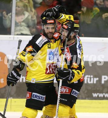 EBEL. Eishockey Bundesliga. KAC gegen UPC Vienna Capitals.  Torjubel Michael Schiechl, Matt Watkins (Caps). Klagenfurt, am 30.12.2014.
Foto: Kuess 

---
pressefotos, pressefotografie, kuess, qs, qspictures, sport, bild, bilder, bilddatenbank