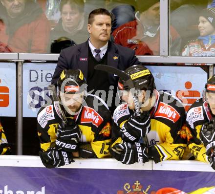 EBEL. Eishockey Bundesliga. KAC gegen UPC Vienna Capitals.  Trainer Tom Pokel (Caps). Klagenfurt, am 30.12.2014.
Foto: Kuess 

---
pressefotos, pressefotografie, kuess, qs, qspictures, sport, bild, bilder, bilddatenbank