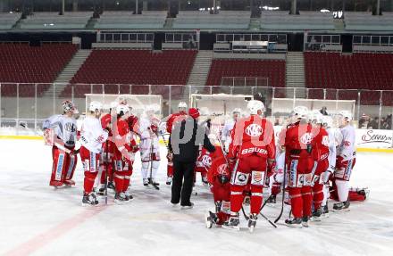 EBEL. Eishockey Bundesliga. Freiluftderby KAC gegen VSV. Training.  (KAC). Klagenfurt, Woerthersee Stadion, am 2.1.2015.
Foto: Kuess
---
pressefotos, pressefotografie, kuess, qs, qspictures, sport, bild, bilder, bilddatenbank