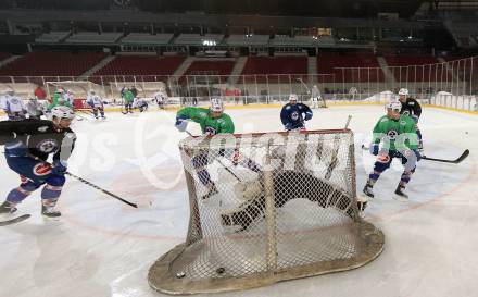 EBEL. Eishockey Bundesliga. Freiluftderby KAC gegen VSV. Training.  (VSV). Klagenfurt, Woerthersee Stadion, am 2.1.2015.
Foto: Kuess
---
pressefotos, pressefotografie, kuess, qs, qspictures, sport, bild, bilder, bilddatenbank