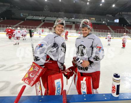 EBEL. Eishockey Bundesliga. Freiluftderby KAC gegen VSV. Training. Pekka Tuokkola, Rene Swette (KAC). Klagenfurt, Woerthersee Stadion, am 2.1.2015.
Foto: Kuess
---
pressefotos, pressefotografie, kuess, qs, qspictures, sport, bild, bilder, bilddatenbank