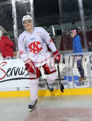 EBEL. Eishockey Bundesliga. Freiluftderby KAC gegen VSV. Training. Patrick Vallant (KAC). Klagenfurt, Woerthersee Stadion, am 2.1.2015.
Foto: Kuess
---
pressefotos, pressefotografie, kuess, qs, qspictures, sport, bild, bilder, bilddatenbank