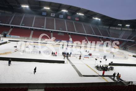 EBEL. Eishockey Bundesliga. Freiluftderby KAC gegen VSV. Training. Klagenfurt, Woerthersee Stadion, am 2.1.2015.
Foto: Kuess
---
pressefotos, pressefotografie, kuess, qs, qspictures, sport, bild, bilder, bilddatenbank