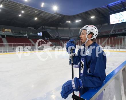 EBEL. Eishockey Bundesliga. Freiluftderby KAC gegen VSV. Training. Marco Pewal (VSV). Klagenfurt, Woerthersee Stadion, am 2.1.2015.
Foto: Kuess
---
pressefotos, pressefotografie, kuess, qs, qspictures, sport, bild, bilder, bilddatenbank