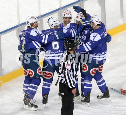 EBEL. Eishockey Bundesliga. Freiluftderby KAC gegen VSV. Torjubel Darren Haydar, Jason Krog, John Lammers, Gerhard Unterluggauer, Klemen Pretnar (VSV). Klagenfurt, Woerthersee Stadion, am 3.1.2015.
Foto: Kuess
---
pressefotos, pressefotografie, kuess, qs, qspictures, sport, bild, bilder, bilddatenbank