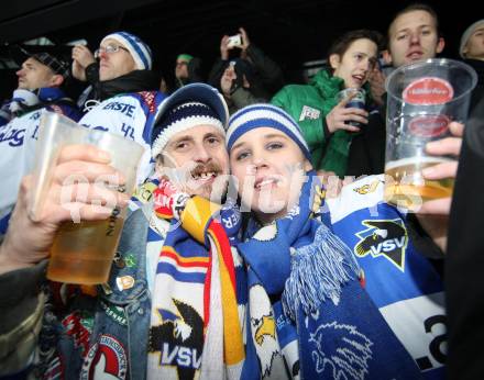 EBEL. Eishockey Bundesliga. Freiluftderby KAC gegen VSV. Fans (VSV). Klagenfurt, Woerthersee Stadion, am 3.1.2015.
Foto: Kuess
---
pressefotos, pressefotografie, kuess, qs, qspictures, sport, bild, bilder, bilddatenbank