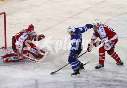 EBEL. Eishockey Bundesliga. Freiluftderby KAC gegen VSV. Rene Swette, Mike Siklenka, (KAC), Brock McBride  (VSV). Klagenfurt, Woerthersee Stadion, am 3.1.2015.
Foto: Kuess
---
pressefotos, pressefotografie, kuess, qs, qspictures, sport, bild, bilder, bilddatenbank