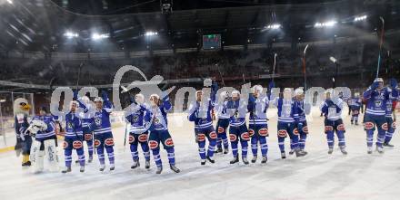 EBEL. Eishockey Bundesliga. Freiluftderby KAC gegen VSV. Jubel VSV. Klagenfurt, Woerthersee Stadion, am 3.1.2015.
Foto: Kuess
---
pressefotos, pressefotografie, kuess, qs, qspictures, sport, bild, bilder, bilddatenbank