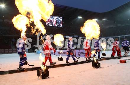 EBEL. Eishockey Bundesliga. Freiluftderby KAC gegen VSV. Klagenfurt, Woerthersee Stadion, am 3.1.2015.
Foto: Kuess
---
pressefotos, pressefotografie, kuess, qs, qspictures, sport, bild, bilder, bilddatenbank