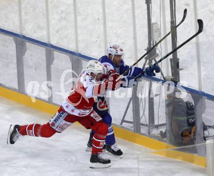 EBEL. Eishockey Bundesliga. Freiluftderby KAC gegen VSV. Oliver Setzinger, (KAC), Cole Jarrett (VSV). Klagenfurt, Woerthersee Stadion, am 3.1.2015.
Foto: Kuess
---
pressefotos, pressefotografie, kuess, qs, qspictures, sport, bild, bilder, bilddatenbank