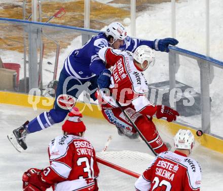 EBEL. Eishockey Bundesliga. Freiluftderby KAC gegen VSV. Thomas Vallant, (KAC), Adis Alagic  (VSV). Klagenfurt, Woerthersee Stadion, am 3.1.2015.
Foto: Kuess
---
pressefotos, pressefotografie, kuess, qs, qspictures, sport, bild, bilder, bilddatenbank