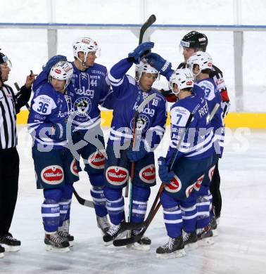 EBEL. Eishockey Bundesliga. Freiluftderby KAC gegen VSV.  Torjubel Marco Pewal, Geoff Waugh, Darren Haydar, Jason Krog, Klemen Pretnar (VSV). Klagenfurt, Woerthersee Stadion, am 3.1.2015.
Foto: Kuess
---
pressefotos, pressefotografie, kuess, qs, qspictures, sport, bild, bilder, bilddatenbank